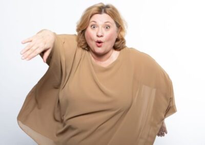 Signora dentro – Simonetta Guarino – sabato 10 gennaio ore 21.00